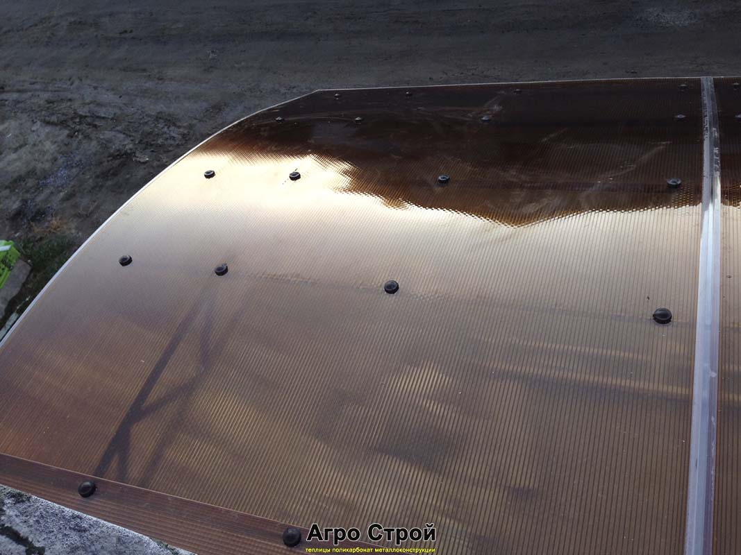 Козырек из поликарбоната 3x4м