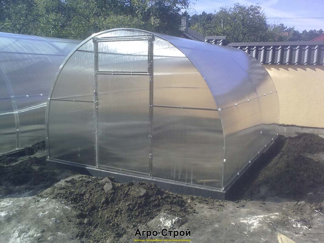 Тепличный комплекс из 2 теплиц