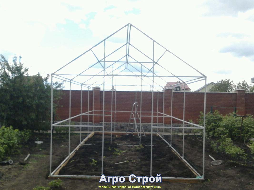 Двускатная нестандартная теплица 3х8м