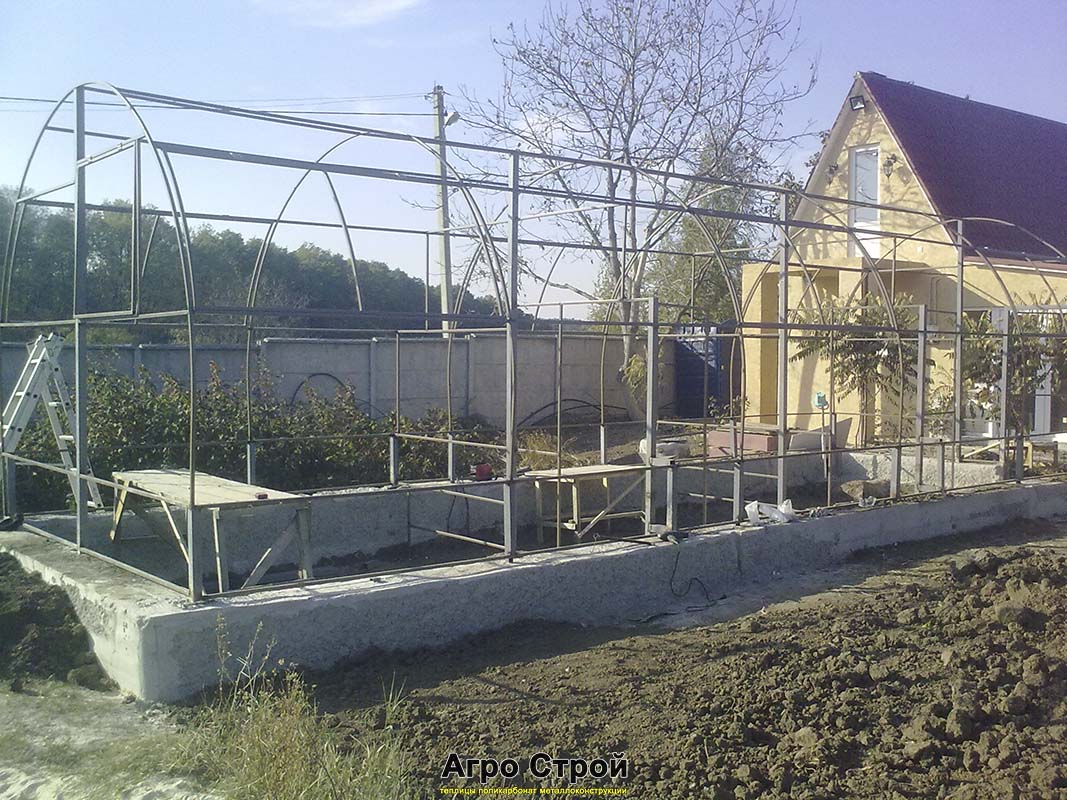 Нестандартная зимняя теплица 3,6х3,2м