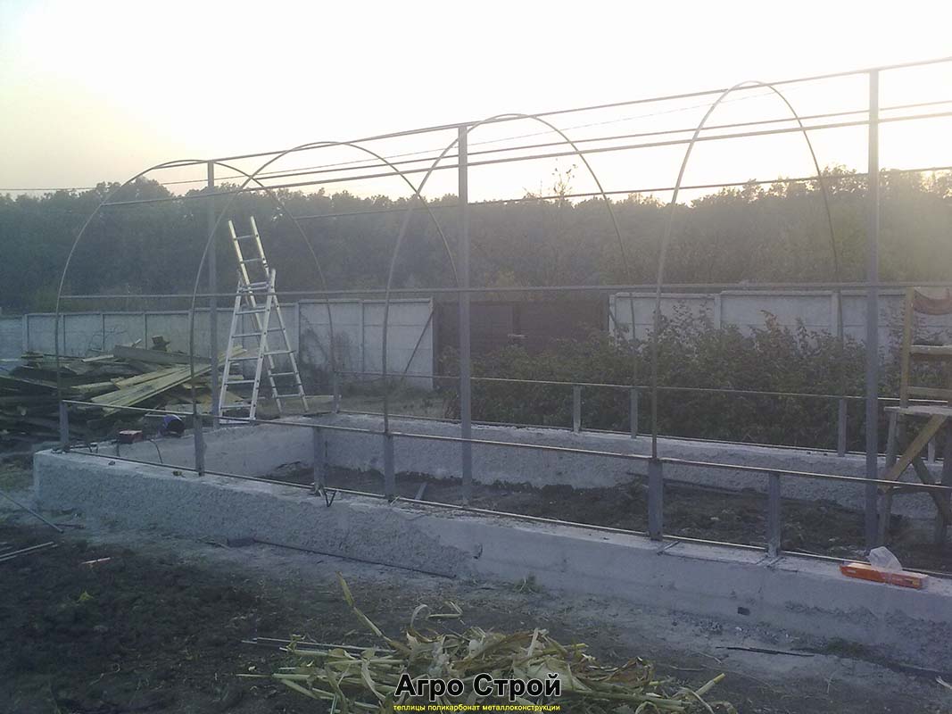 Нестандартная зимняя теплица 3,6х3,2м