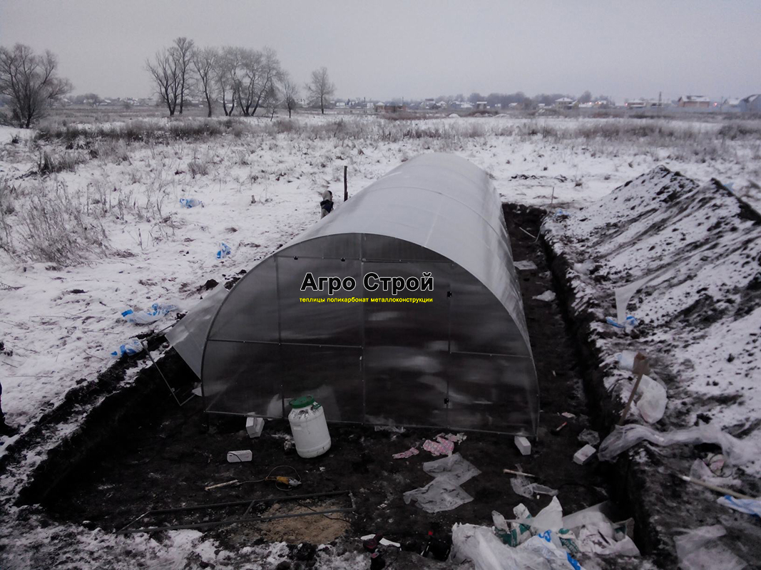 Окончание монтажа теплицы